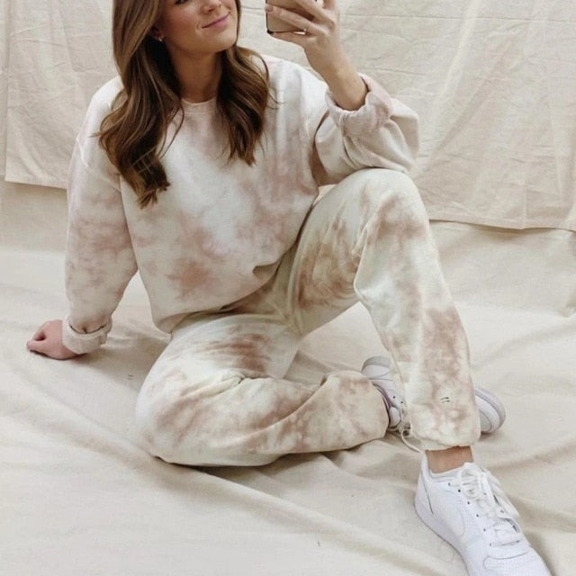Comfort Tie-dye Pullover and Jogger Set